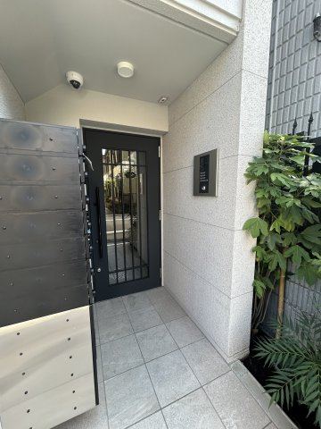 エルファーロ中野新井薬師のエントランス|エントランスです