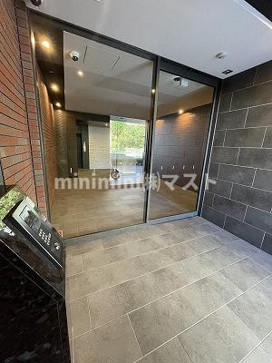 レジデンス大阪福島フォルテのエントランス