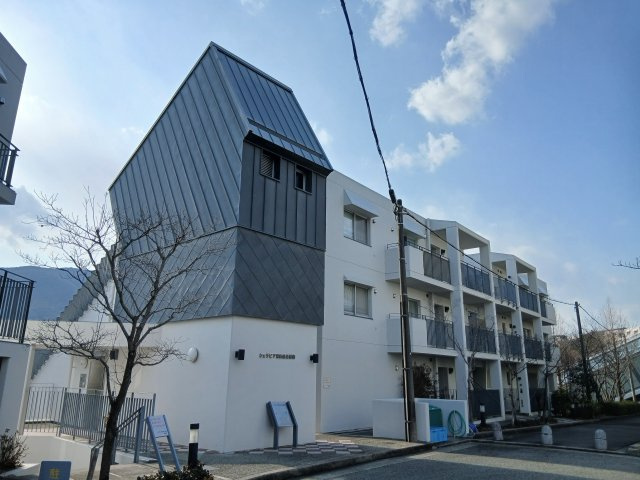 シェラビア東山台五番街１１０号棟の外観