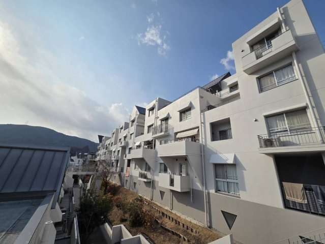 シェラビア東山台五番街１１０号棟の外観