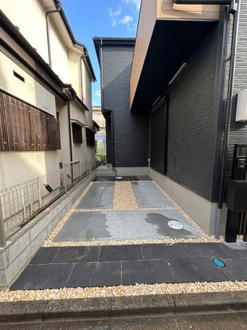 新座市石神４丁目戸建の駐車場