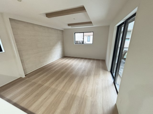 新座市石神４丁目戸建の居間・リビング
