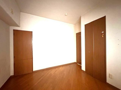 【洋室】 | ふぁみーゆ堺 | ３ＬＤＫの暮らしやすい間取りです！全室窓がある明るい住まいです！
