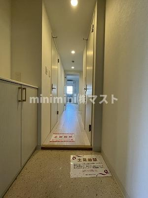 レジデンス大阪福島フォルテの玄関