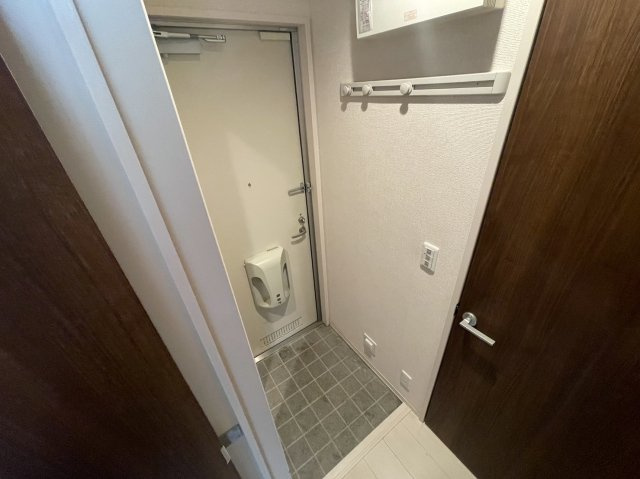 オペラハウス三光町の玄関|高崎、前橋、伊勢崎エリアのお部屋探しはエンドスケープまで！お客様の理想お聞かせ下さい♪