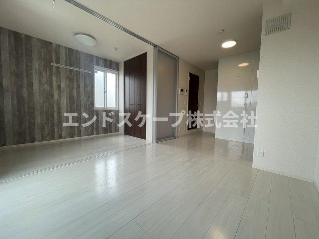 オペラハウス三光町の居間・リビング