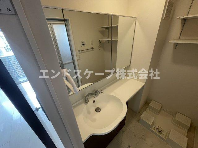オペラハウス三光町の独立洗面台