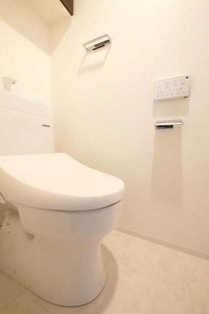ラフィスタ平和島のトイレ|落ち着いた色調のトイレです