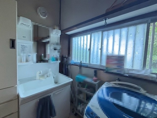 【洗面所】 | 三浦市初声町和田　海風と自然を感じる東屋付き物件
