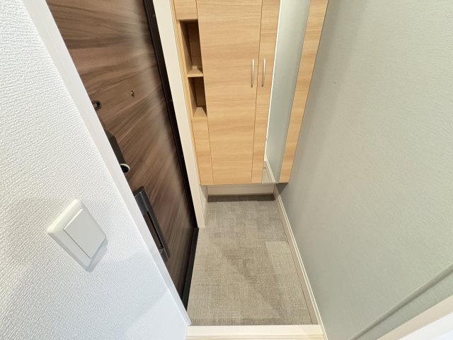 セジュール河辺の玄関