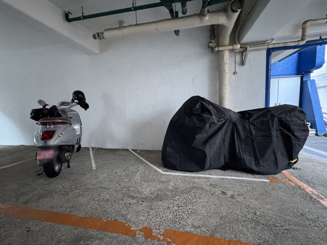 【駐車場】 | トダカ勝どきコーポ | バイク置き場。空き区画の有無や駐輪料金、サイズおよび排気量規定などについては、改めてお問い合わせください。～即日のご見学可能～　お問合せはお気軽にどうぞ。
