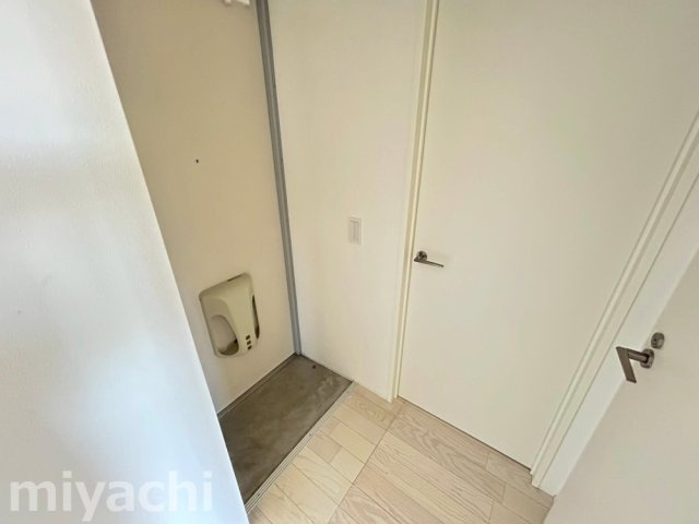 ピース・スクエア常三島の玄関