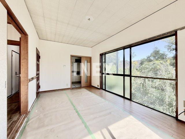 横浜市保土ケ谷区鎌谷町の一戸建ての居間・リビング