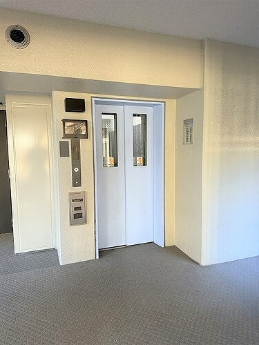 ライオンズマンションセントワーフ横濱のその他|エレベーター※2024年03月撮影