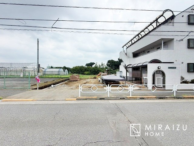 【周辺】 | プライバシー性と開放感を高める住環境。陽当たりの良い開かれたロケーションを活かし、心地よい暮らしをプランニング