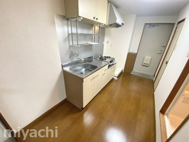 徳島市佐古七番町の賃貸マンションの玄関