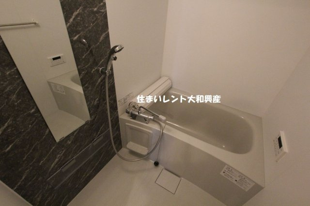 サンジェルマン中央林間２丁目の浴室