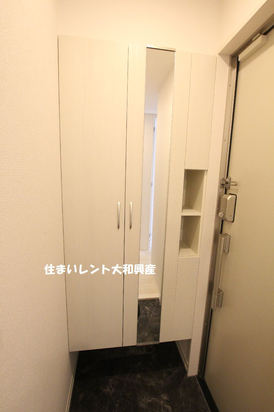 サンジェルマン中央林間２丁目の玄関