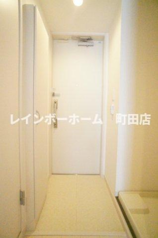 リブリ・高根NS※初期費用分割あと払いサービス利用可能物件の玄関