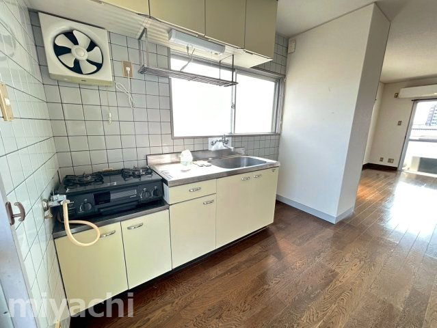 徳島市末広１丁目の賃貸マンションのキッチン