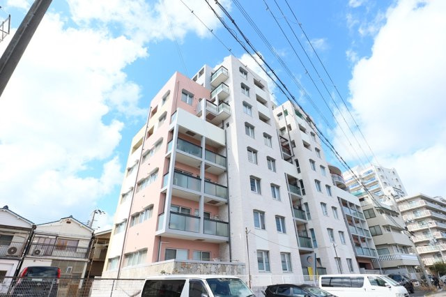パレ垂水海岸通りの外観