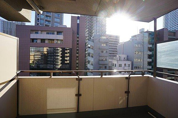 藤和シティホームズ芝浦のバルコニー|お洗濯にも便利なバルコニー付き