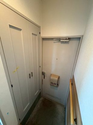 国分ガーデンハイツ　の玄関