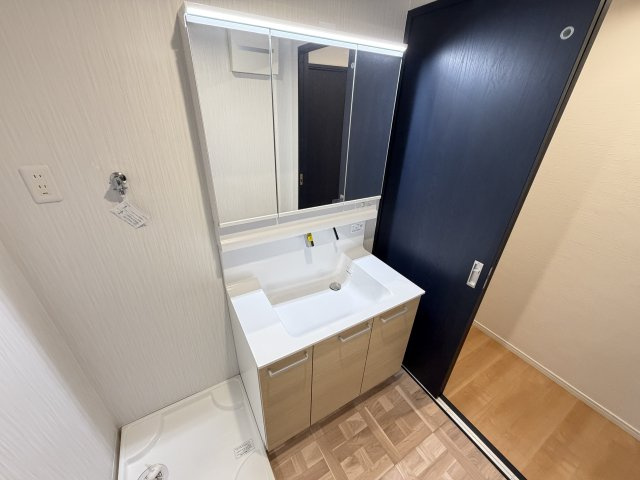 三旺マンション第二植田B棟の洗面所