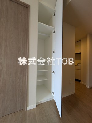 【その他】 | H-スクエア吉祥寺南町 | リビング収納