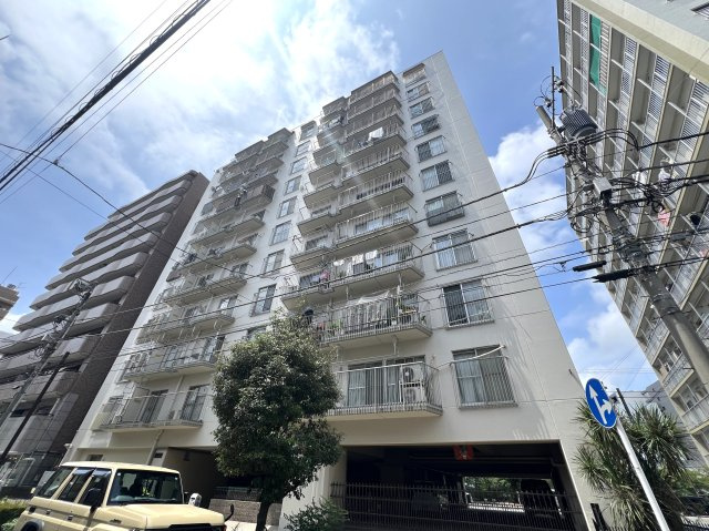バルコニーから四季を感じる大岡川を一望♪春の桜並木は圧巻☆朝まず外を眺めるのが習慣化しちゃいそうでコワい！！身も心もレインボーになれる【伊勢佐木町レインボーマンション】リノベーション