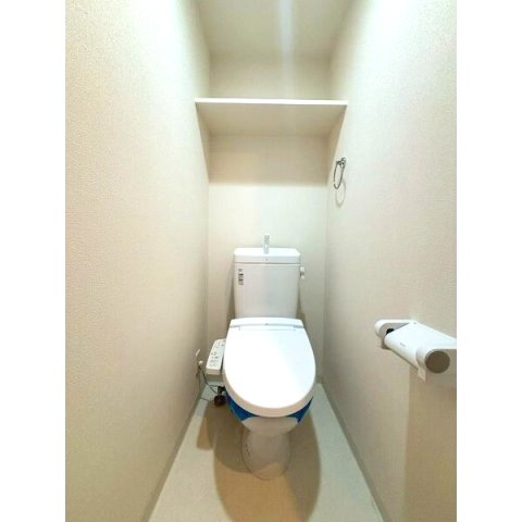 名古屋市中区栄５丁目の賃貸マンションのトイレ