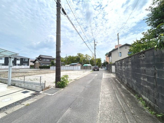 ハートフルタウン　一宮市奥町　全3区画分譲の前面道路含む現地写真|「現地（2026年7月30日）撮影」　
■前面道路　
■ヤマダ不動産　株式会社リライフ