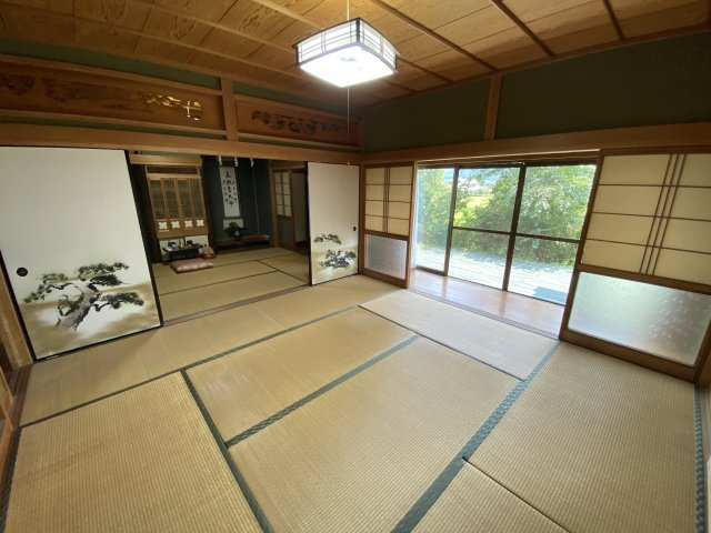 丹波市青垣町栗住野の中古一戸建の和室|8帖6帖、続き間