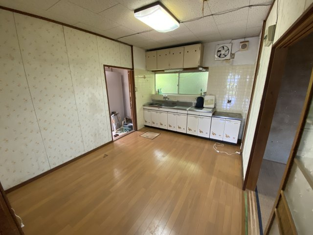 丹波市青垣町栗住野の中古一戸建のキッチン|6帖