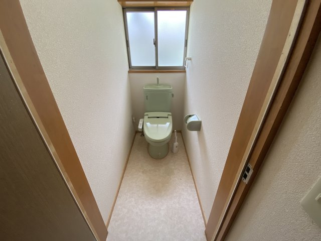 丹波市青垣町栗住野の中古一戸建のトイレ