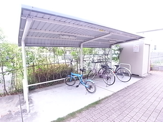 フラン神戸の駐車場