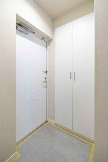 【玄関】 | ミリアレジデンス中野弥生町 | シューズボックス完備。