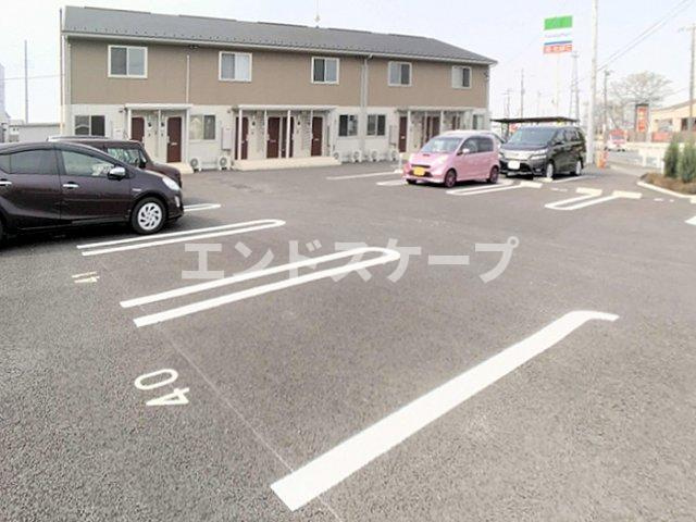 ミッドパレス市場町　Ⅱの駐車場|高崎、前橋、伊勢崎エリアのお部屋探しはエンドスケープまで！お客様の理想お聞かせ下さい♪