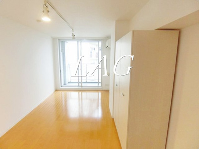 【居間・リビング】 | フォレストコート | 洋室のお部屋です。