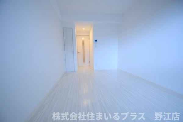 ブランシュ京橋の居間・リビング