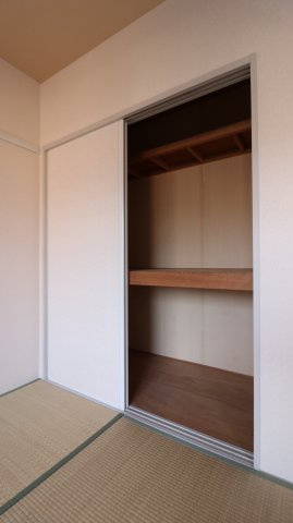 コート今津の収納