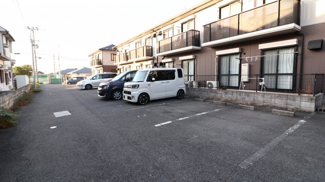 コート今津の駐車場