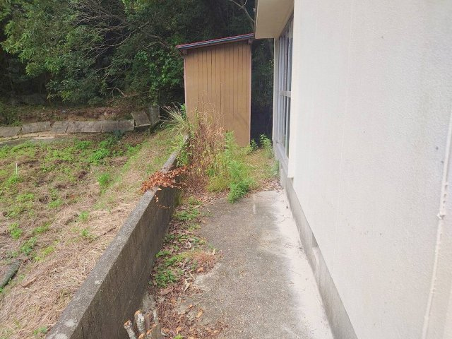 呉市広白岳６丁目の一戸建ての庭