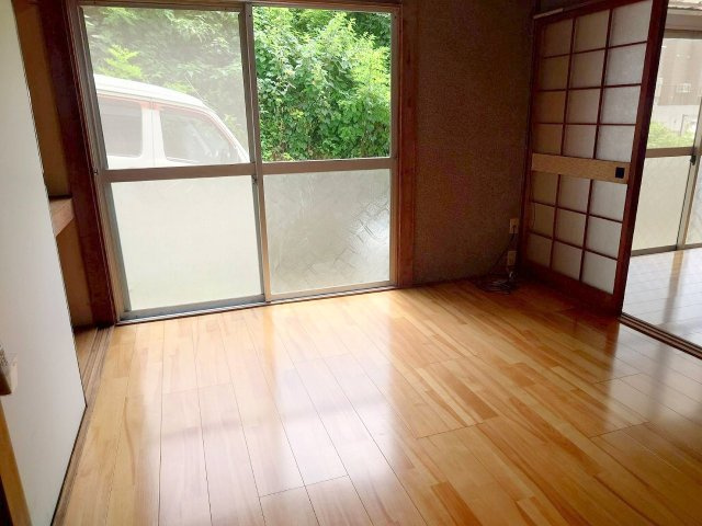 呉市広白岳６丁目の一戸建ての居間・リビング