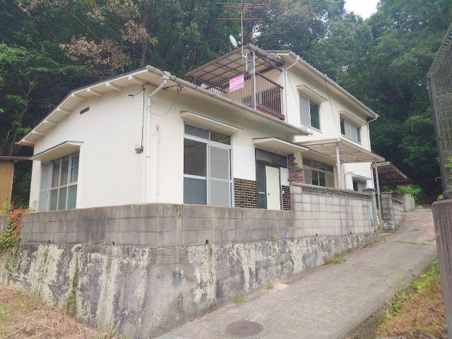 呉市広白岳６丁目の一戸建て