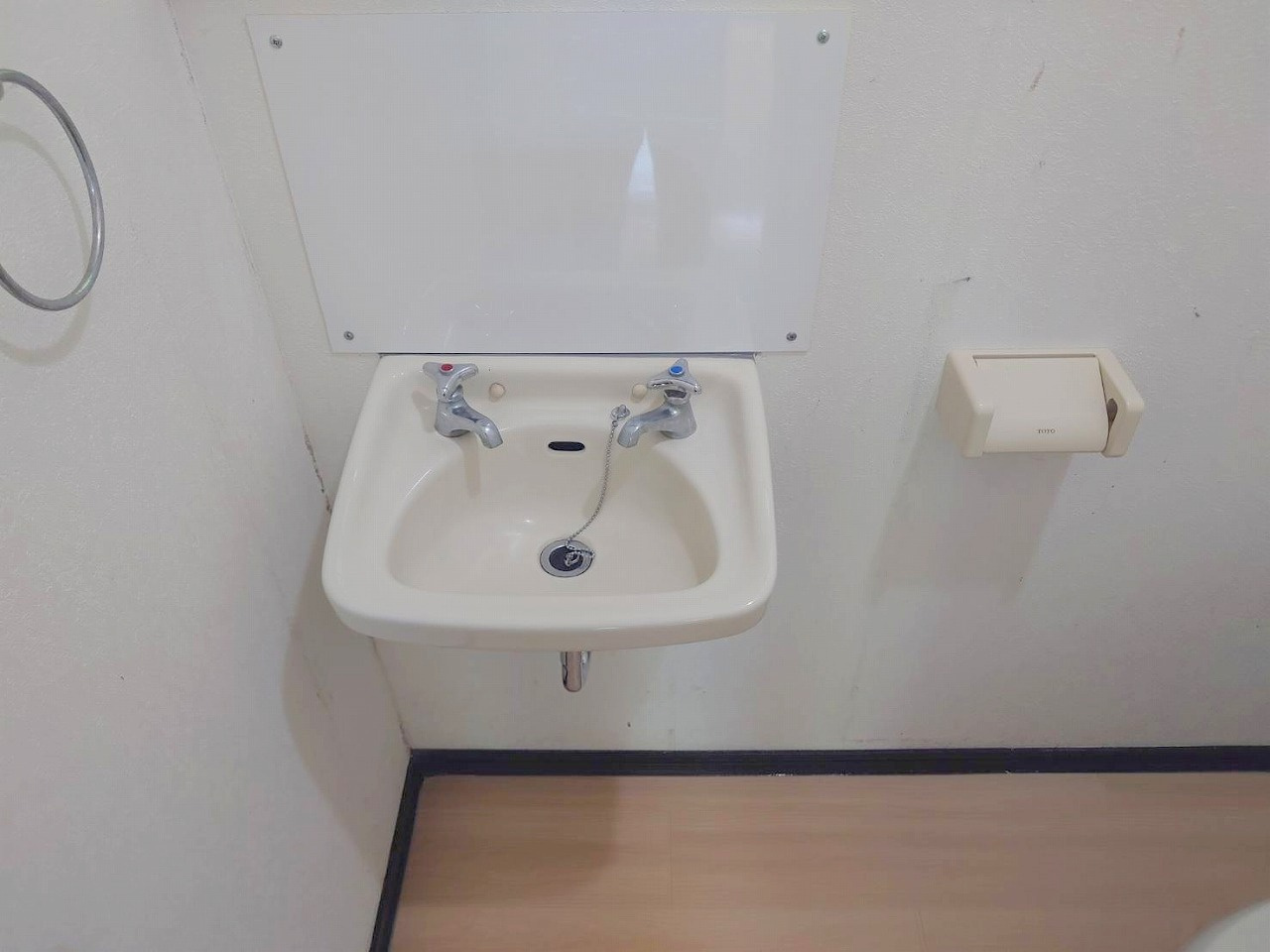 呉市広白岳６丁目の一戸建ての洗面所
