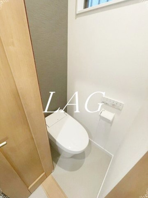 【トイレ】 | 福住1丁目戸建て | トイレです。