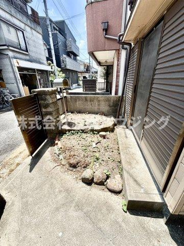 寝屋川清水町一戸建の庭