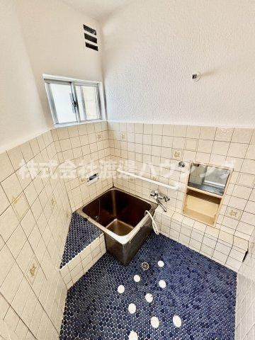 寝屋川清水町一戸建の浴室
