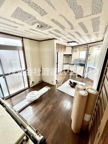 寝屋川清水町一戸建の居間・リビング